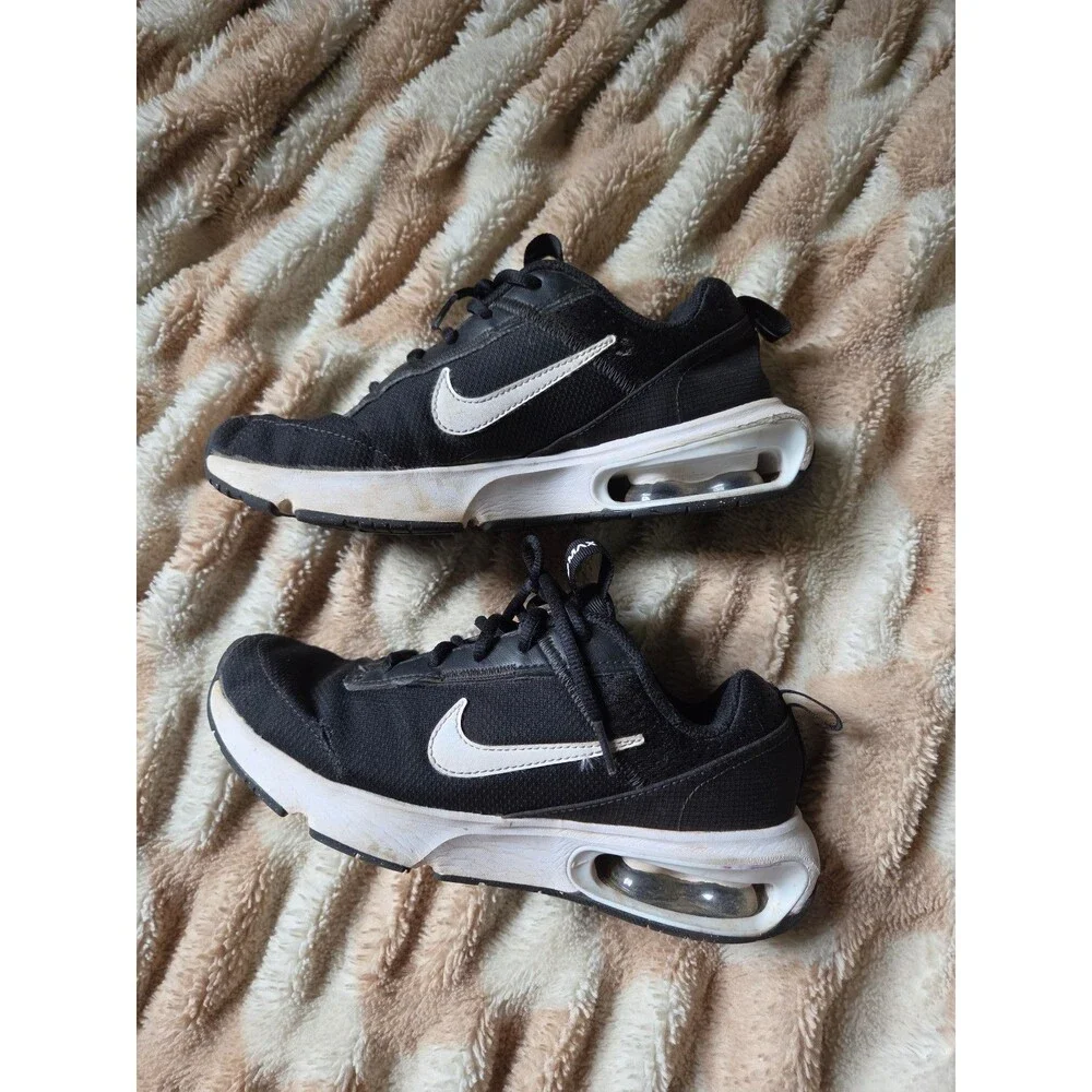 Nike size 5Y